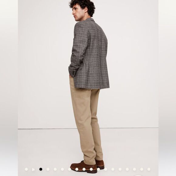 Banana Republic Traveler Athletic Tapered Fit 5 pocket style pants size 30/32. - Picture 2 of 8